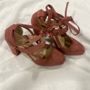 Tie Leg Design Chunky Heeled Pumps